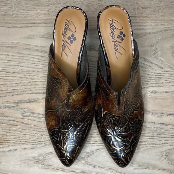 Patricia Nash Ruffina Leather Embossed Block Heel Mules Chocolate Brown Size 8.5 - Picture 6 of 11